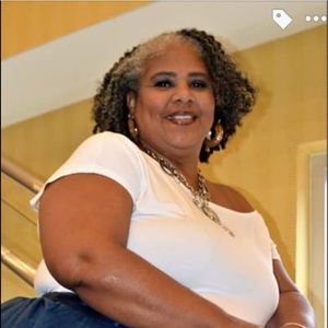 Meet your Posher, Yvette